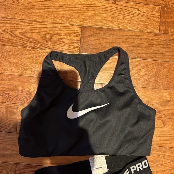 Nike sports bra  Sz L - Picture 4 of 8